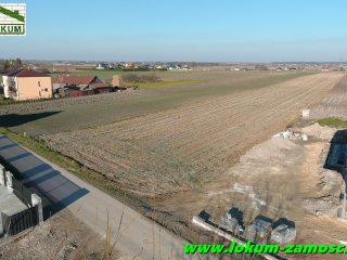 Działka budowlano –rolna  położona w Łabuniach. Powierzchnia 1,13ha. Cena 220 000 zł