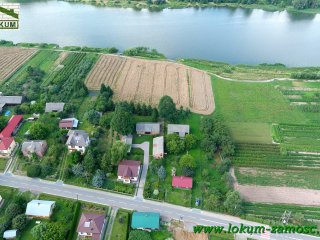 DOM W KRYNICACH NAD ZALEWEM. DZIAŁKA 0,48 HA. 